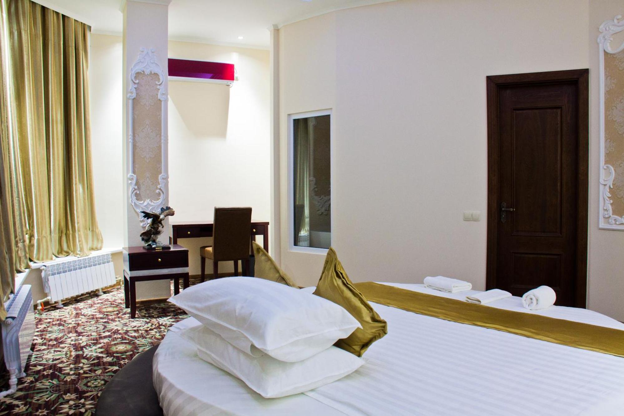 Sky Luxe Hotel Nur-Sultan  Exterior photo