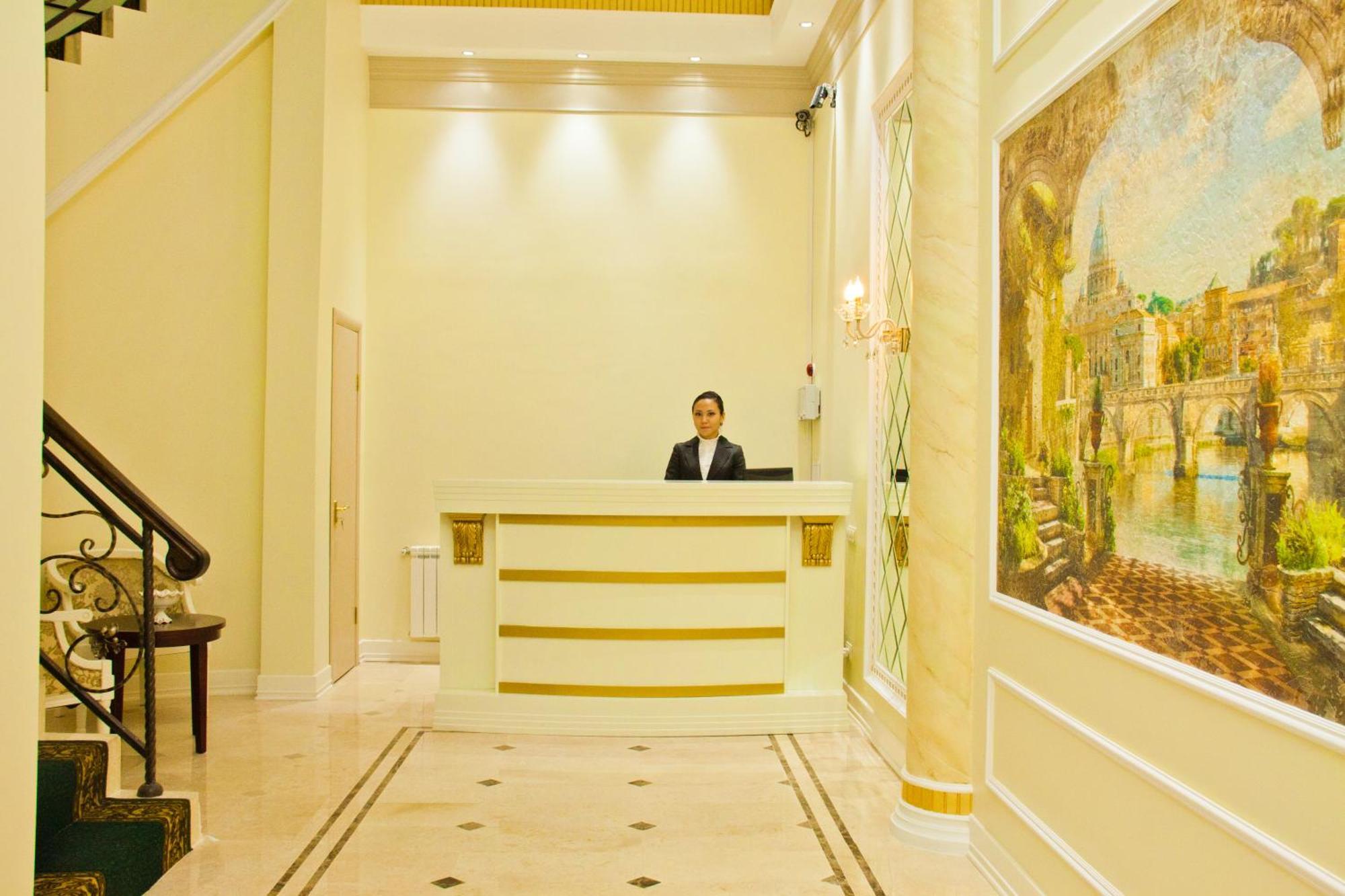 Sky Luxe Hotel Nur-Sultan  Exterior photo